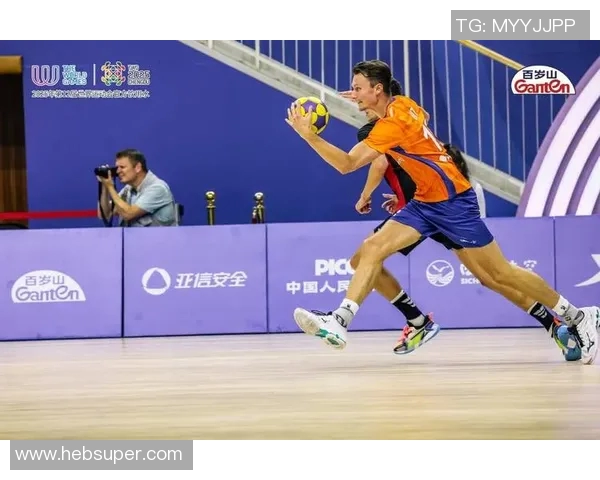 成都网球队以94分领跑世锦赛积分榜展现强劲实力 成都网球队以94分领跑世锦赛积分榜展现强劲实力