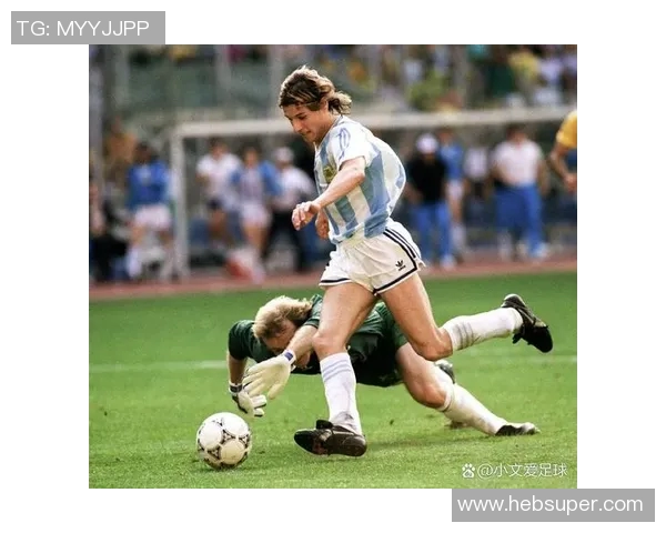 怀念那些曾在绿茵场上闪耀的足球明星们的美好时光与传奇瞬间 怀念那些曾在绿茵场上闪耀的足球明星们的美好时光与传奇瞬间