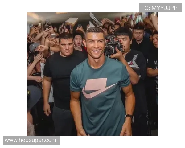 引发球迷愤怒的足球明星背后的争议与风波揭秘