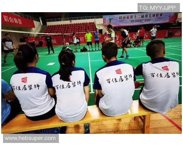 成都羽毛球队在全国配合排行榜中荣获第九名展现实力与团队精神