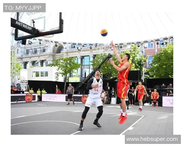 武汉篮球队在世界杯中的默契配合与战术分析展现团队精神与实力