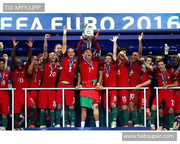 琉球岛足球明星的传奇故事与他们的辉煌成就回顾 琉球岛足球明星的传奇故事与他们的辉煌成就回顾